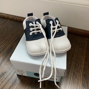Like new! Baby Angel saddle shoe white/navy. Size 3